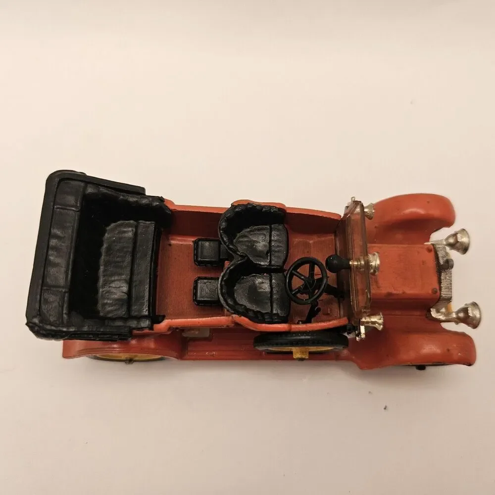 CORGI TOYS DAIMLER 1910 RED METAL A5 1:43 w Driver and‎ Passengers RARE!